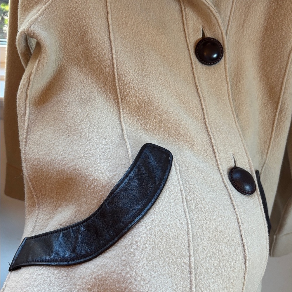 Vintage Jones New York Tan Coat with Brown Trim - Picture 14 of 14